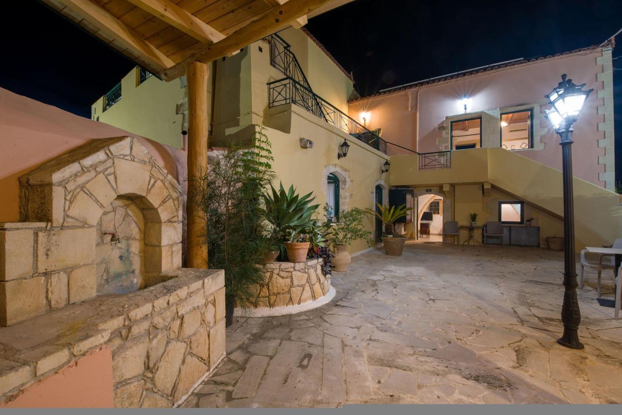 Skandalis Apartments With Pool Chorafakia Luaran gambar